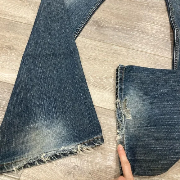 Levi’s Distressed Low Boot Cut Blue Jeans 33 Waist - Picture 7 of 12